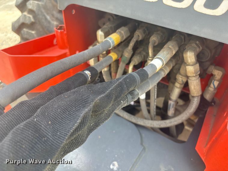 image for item ET8524 2021 Kubota L47 backhoe