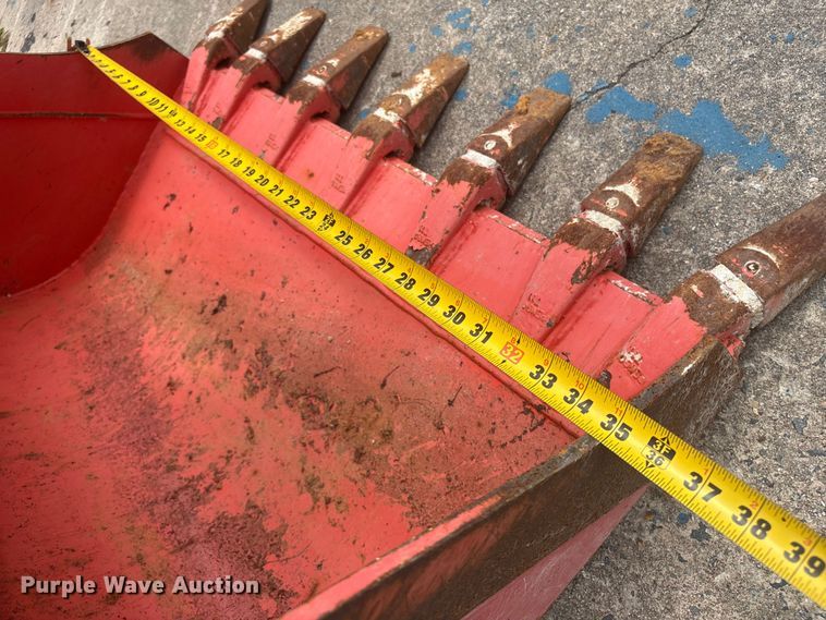 image for item ET8524 2021 Kubota L47 backhoe