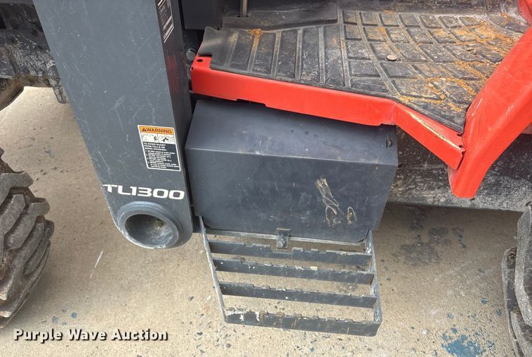 image for item ET8524 2021 Kubota L47 backhoe