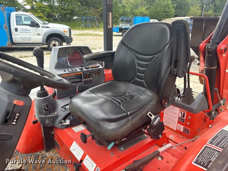 image for item ET8524 2021 Kubota L47 backhoe