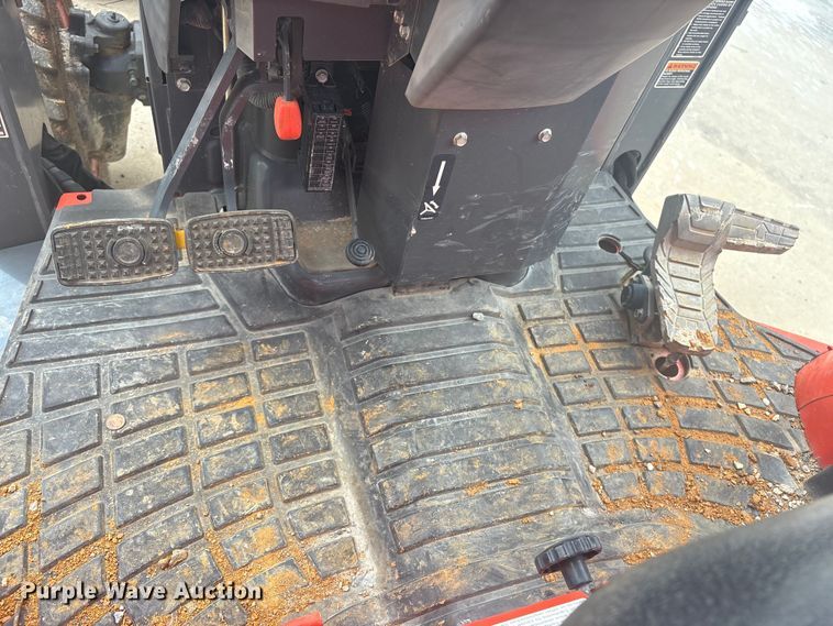 image for item ET8524 2021 Kubota L47 backhoe