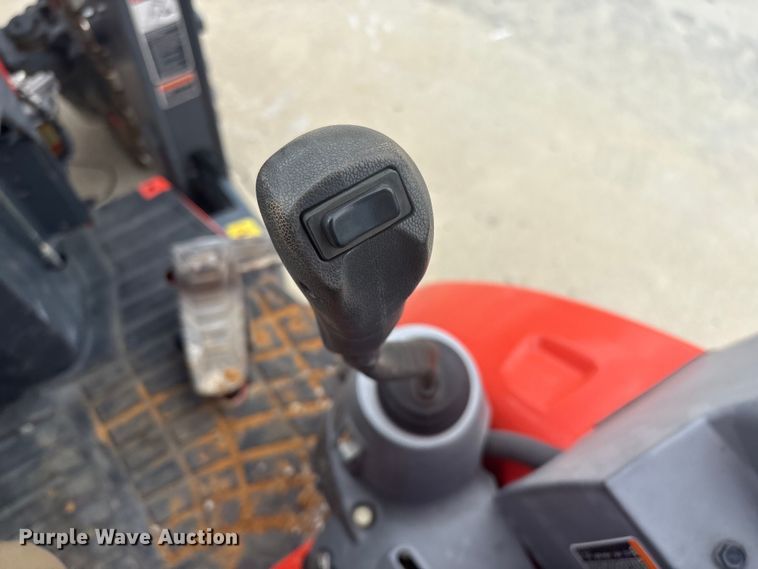 image for item ET8524 2021 Kubota L47 backhoe