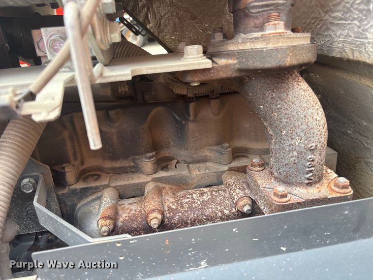 image for item ET8524 2021 Kubota L47 backhoe