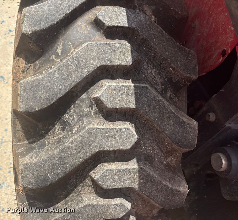 image for item ET8524 2021 Kubota L47 backhoe