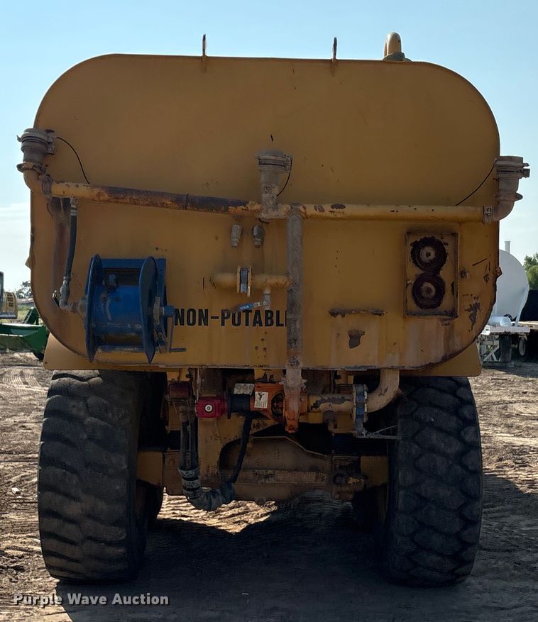 image for item EU0068 2006 Caterpillar 730 water wagon