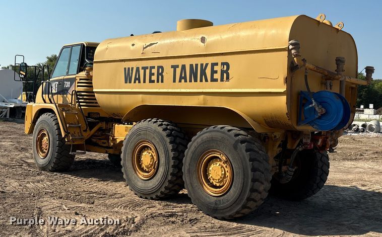 image for item EU0068 2006 Caterpillar 730 water wagon
