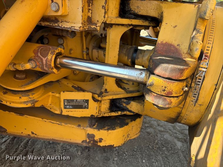 image for item EU0068 2006 Caterpillar 730 water wagon