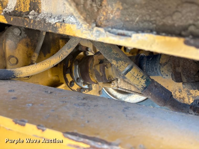 image for item EU0068 2006 Caterpillar 730 water wagon