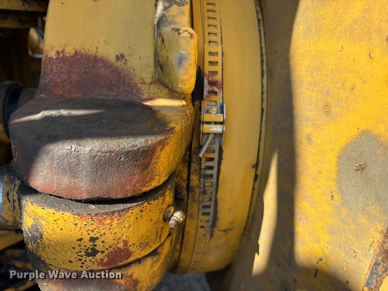 image for item EU0068 2006 Caterpillar 730 water wagon