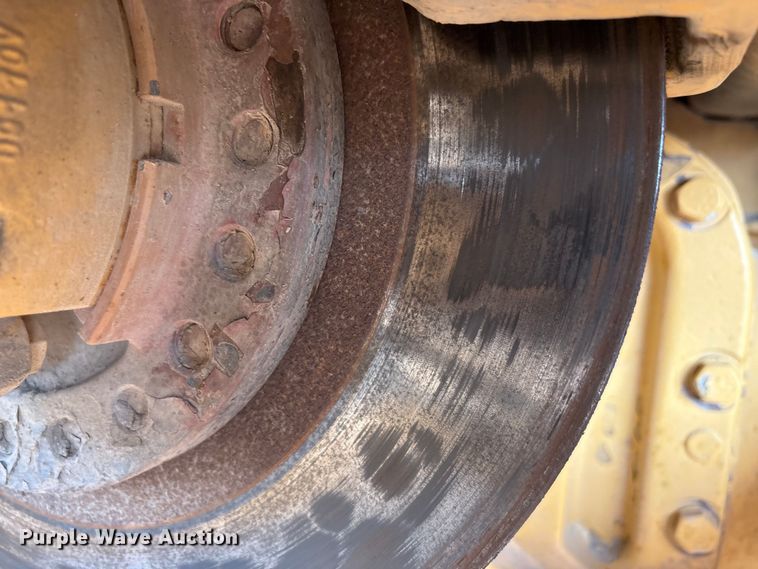 image for item EU0068 2006 Caterpillar 730 water wagon