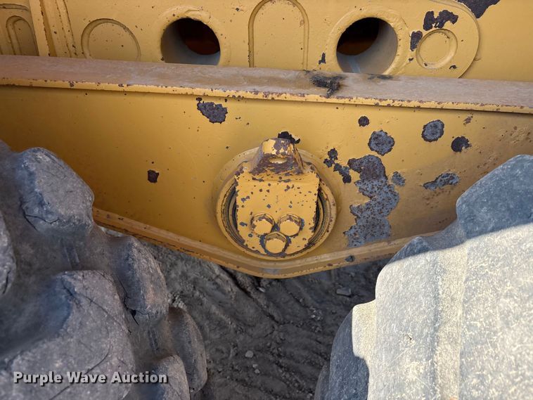 image for item EU0068 2006 Caterpillar 730 water wagon