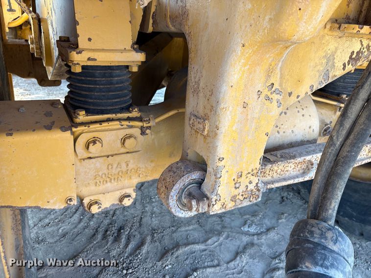 image for item EU0068 2006 Caterpillar 730 water wagon