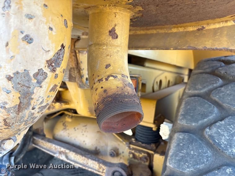 image for item EU0068 2006 Caterpillar 730 water wagon