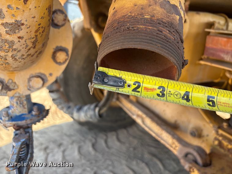 image for item EU0068 2006 Caterpillar 730 water wagon