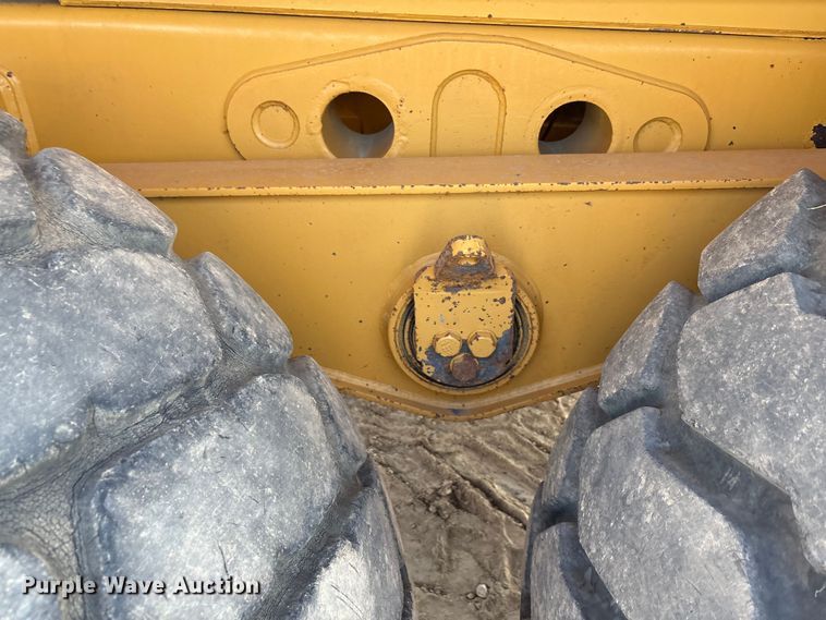 image for item EU0068 2006 Caterpillar 730 water wagon