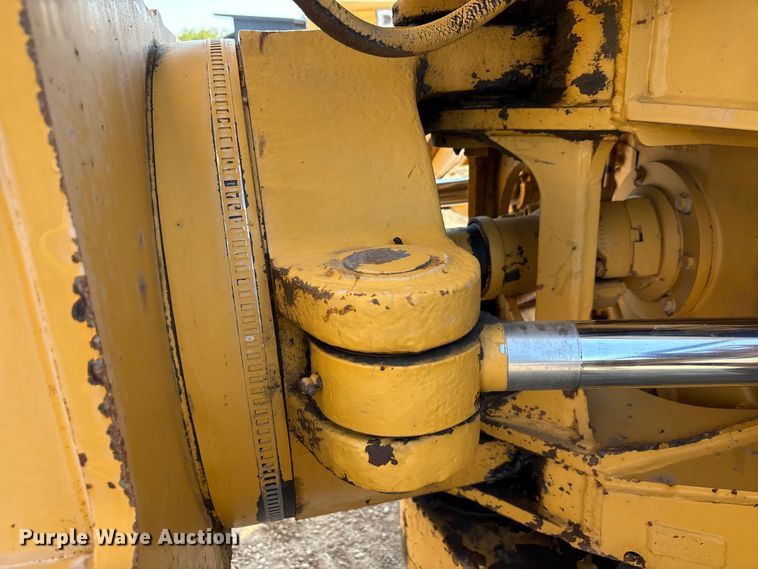 image for item EU0068 2006 Caterpillar 730 water wagon