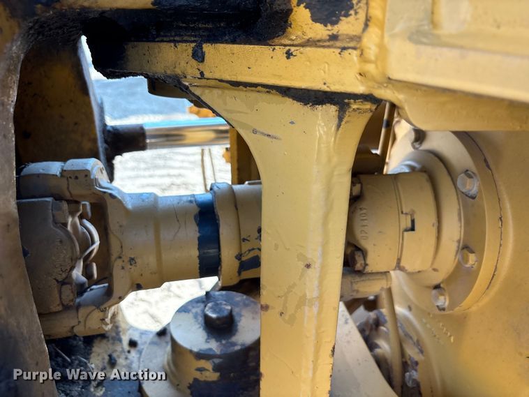 image for item EU0068 2006 Caterpillar 730 water wagon