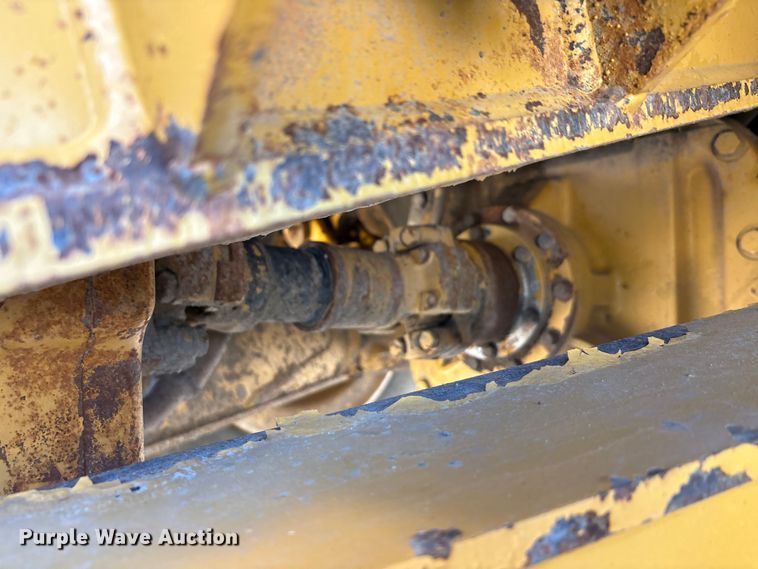 image for item EU0068 2006 Caterpillar 730 water wagon