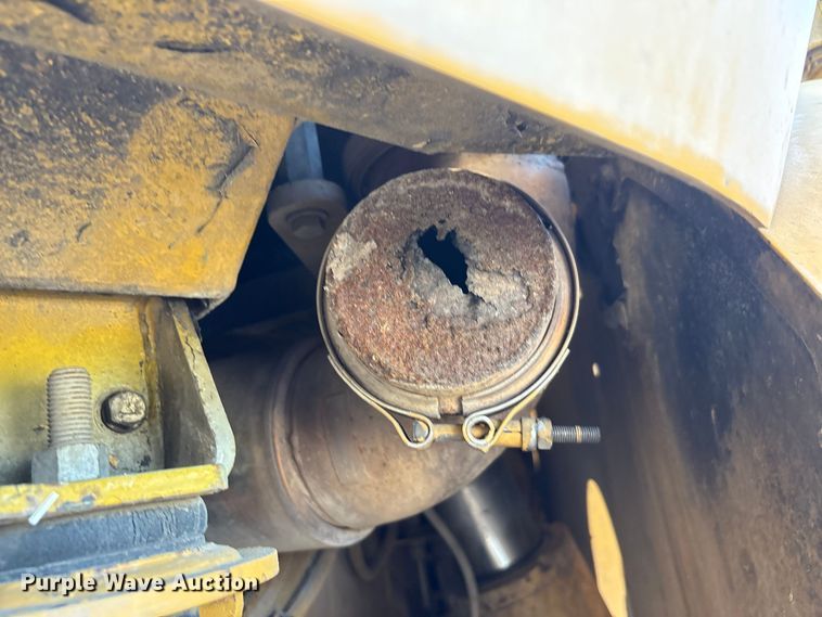 image for item EU0068 2006 Caterpillar 730 water wagon