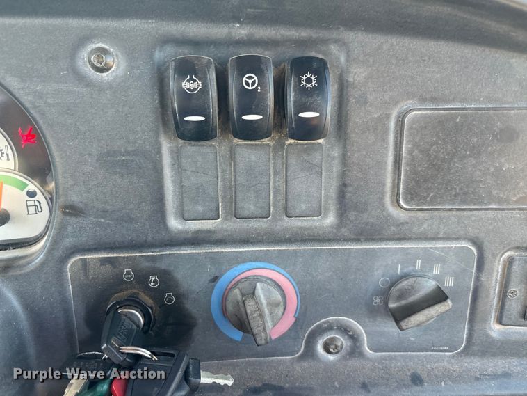 image for item EU0068 2006 Caterpillar 730 water wagon