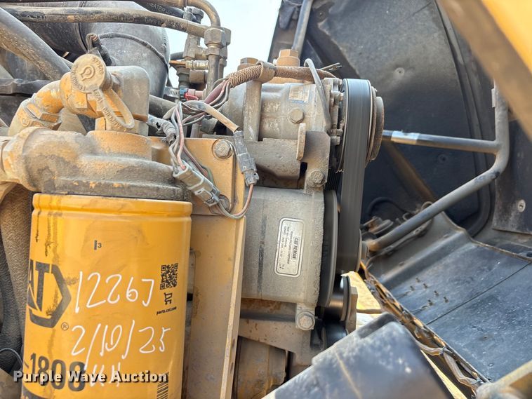 image for item EU0068 2006 Caterpillar 730 water wagon