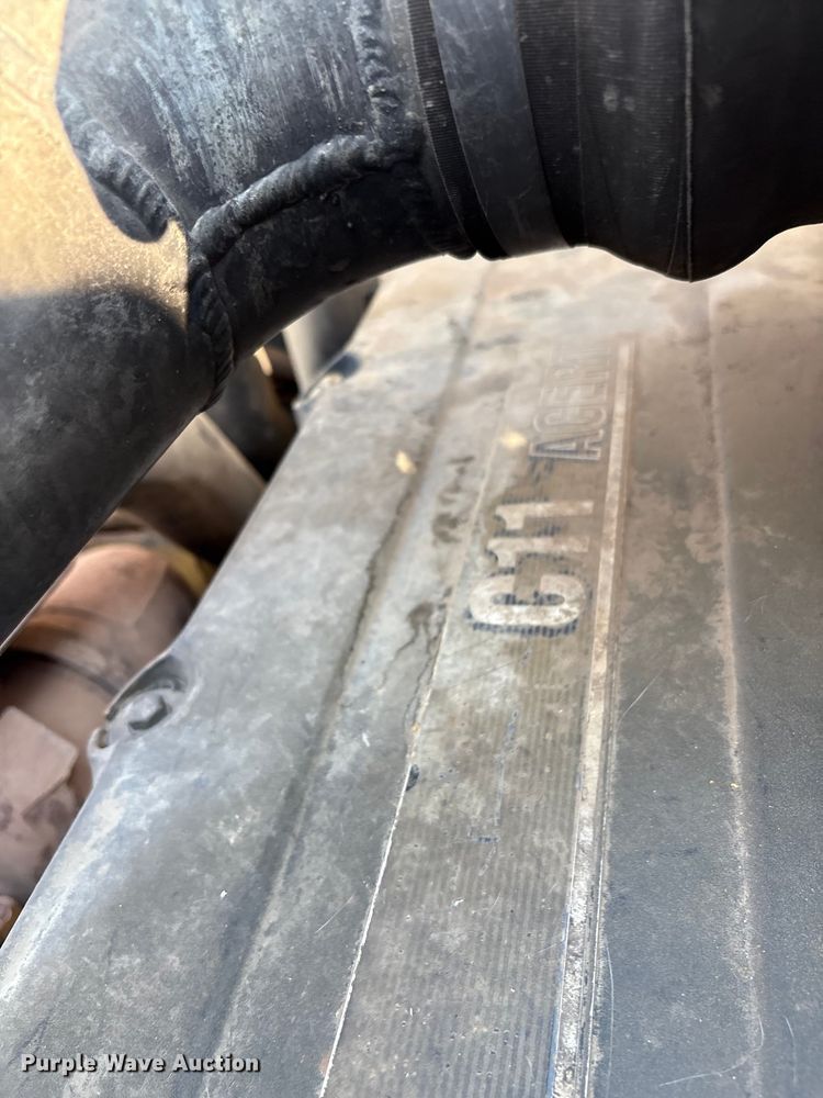 image for item EU0068 2006 Caterpillar 730 water wagon