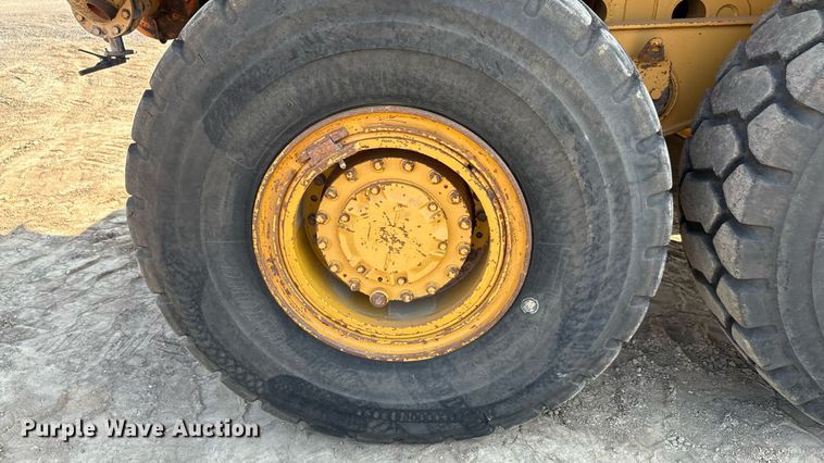 image for item EU0068 2006 Caterpillar 730 water wagon