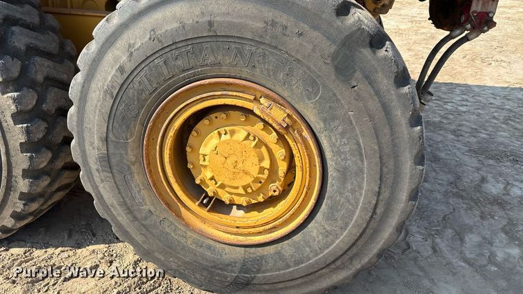 image for item EU0068 2006 Caterpillar 730 water wagon