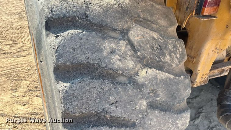 image for item EU0068 2006 Caterpillar 730 water wagon