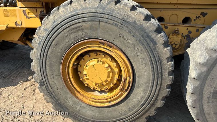 image for item EU0068 2006 Caterpillar 730 water wagon