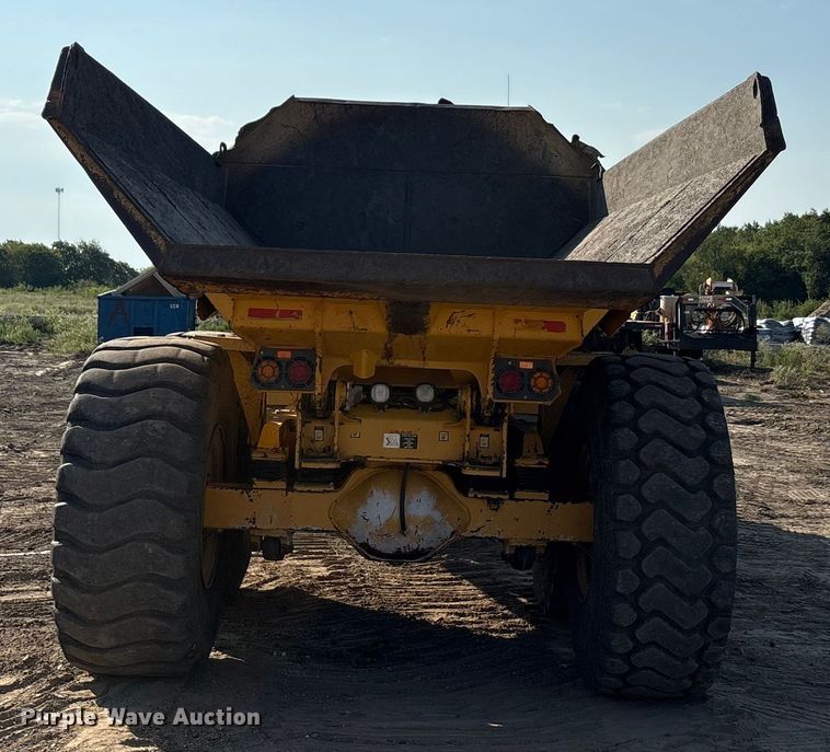 image for item EU0070 2014 John Deere 300D articulated haul truck