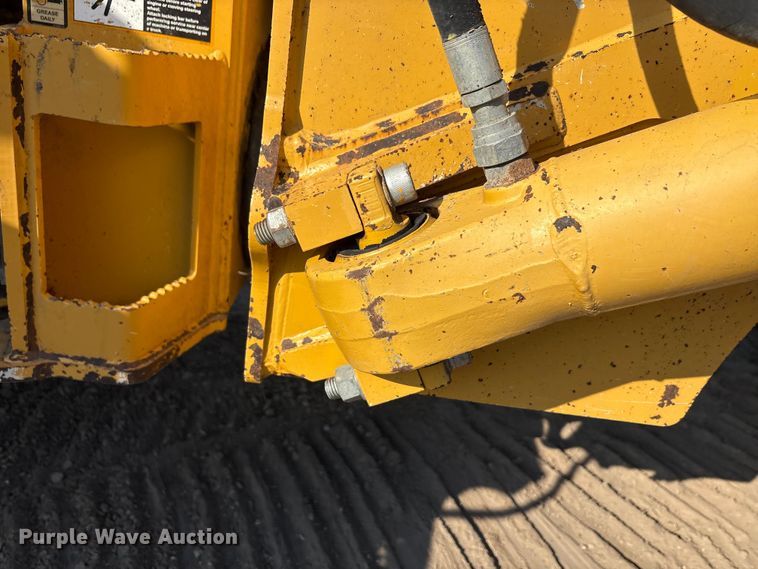 image for item EU0070 2014 John Deere 300D articulated haul truck