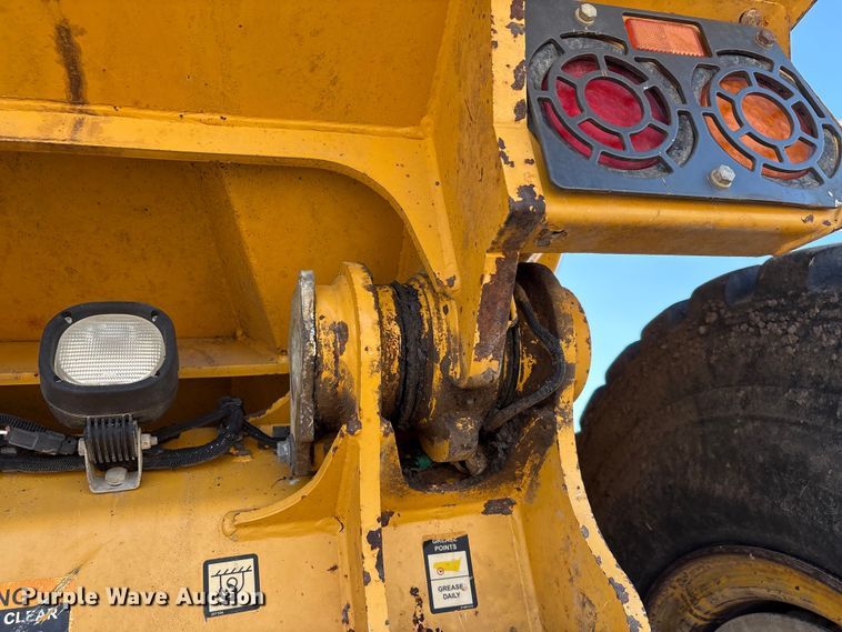 image for item EU0070 2014 John Deere 300D articulated haul truck