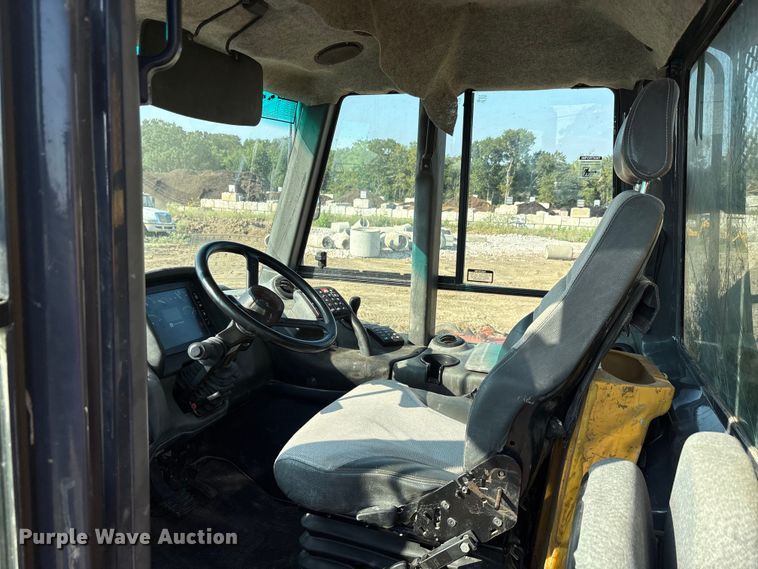 image for item EU0070 2014 John Deere 300D articulated haul truck