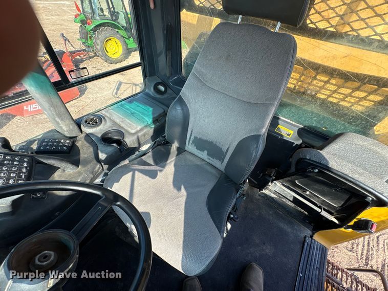 image for item EU0070 2014 John Deere 300D articulated haul truck