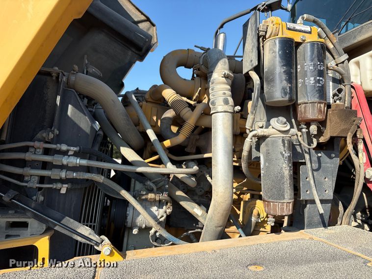 image for item EU0070 2014 John Deere 300D articulated haul truck