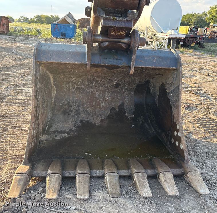 image for item EU0071 2018 John Deere 350G excavator