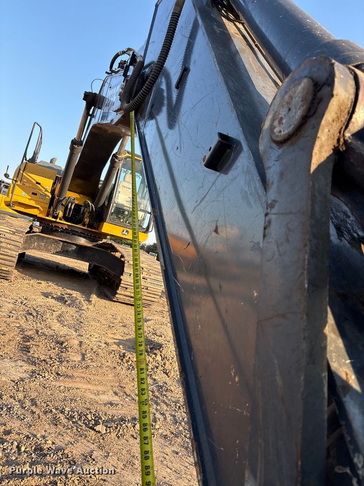 image for item EU0071 2018 John Deere 350G excavator