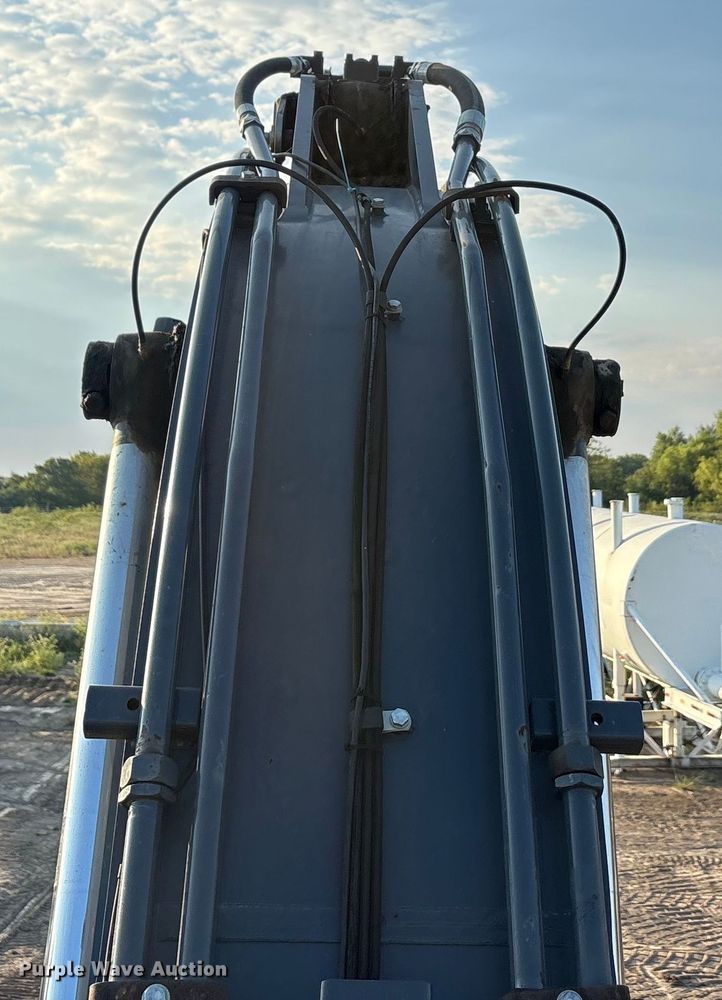 image for item EU0071 2018 John Deere 350G excavator