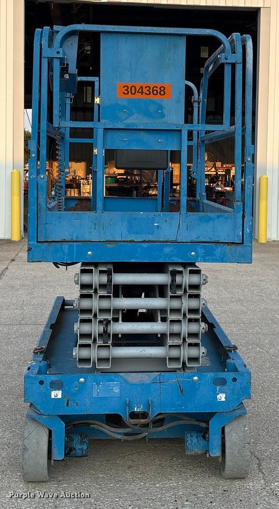 image for item EU0075 2016 Genie GS-3246 scissor lift