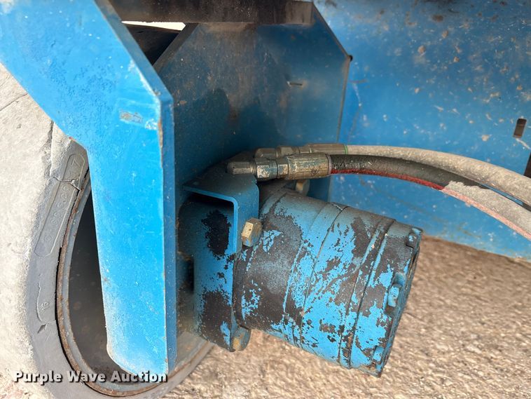 image for item EU0075 2016 Genie GS-3246 scissor lift