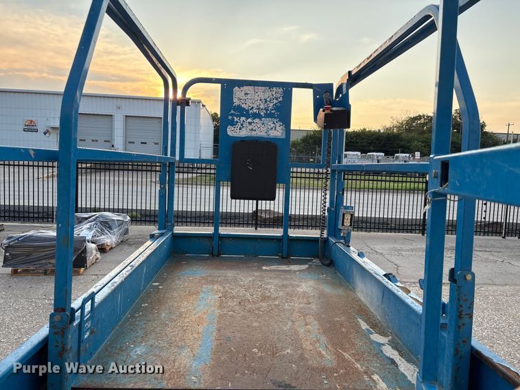 image for item EU0075 2016 Genie GS-3246 scissor lift