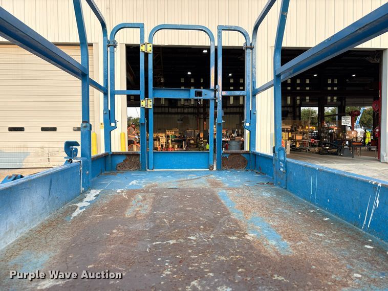 image for item EU0075 2016 Genie GS-3246 scissor lift