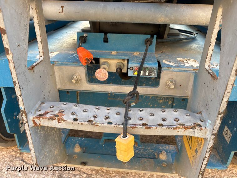 image for item EU0075 2016 Genie GS-3246 scissor lift