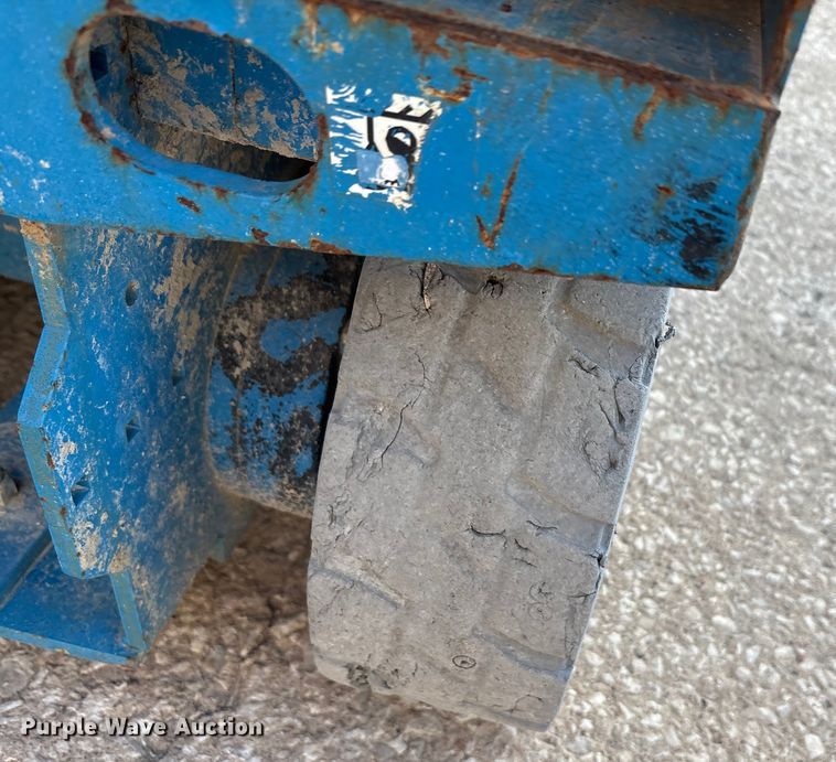 image for item EU0075 2016 Genie GS-3246 scissor lift