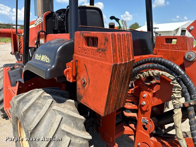 image for item EU2151 2013 Ditch Witch RT115 cable plow