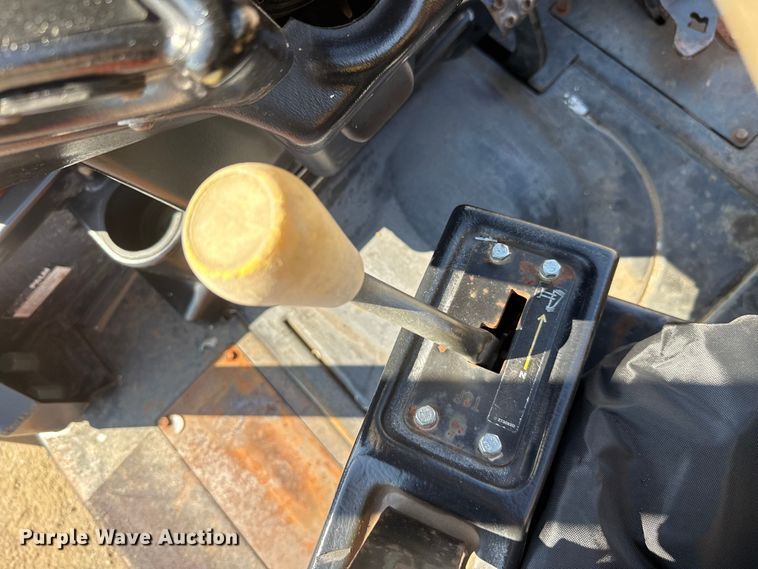 image for item EU2152 2012 Ditch Witch RT115H cable plow