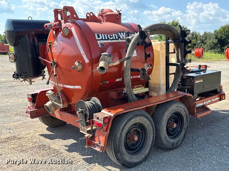 image for item EU2153 Ditch Witch FX25 vacuum excavator