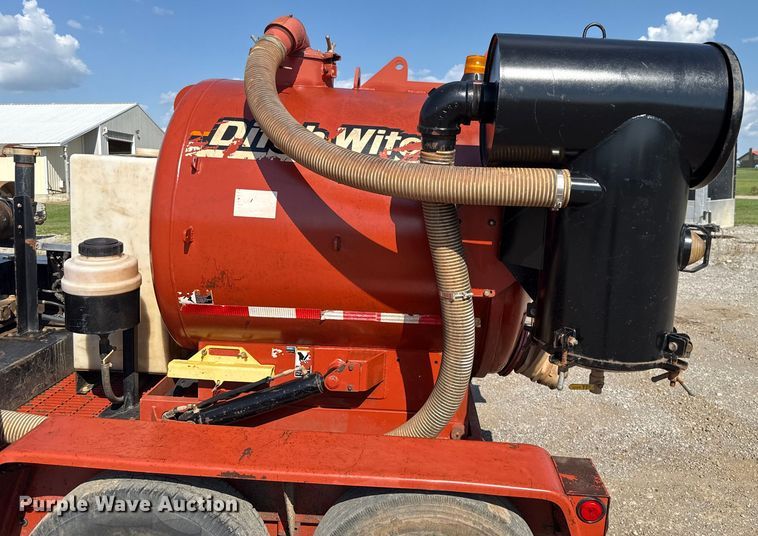 image for item EU2153 Ditch Witch FX25 vacuum excavator