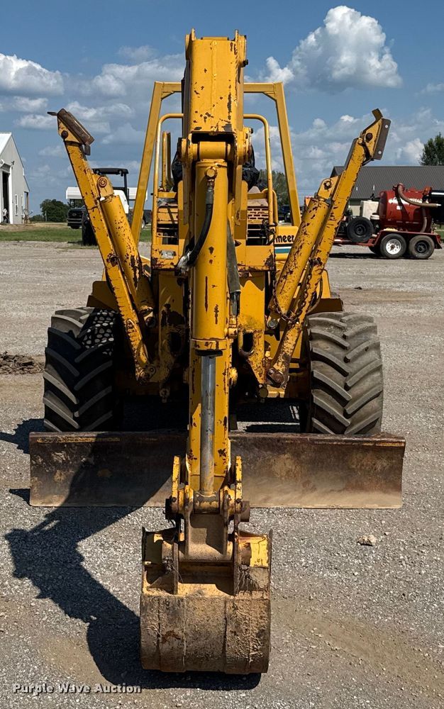 image for item EU2154 1998 Vermeer V8550 trencher